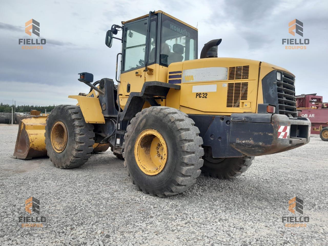 PALA CARGADORA FRONTAL KOMATSU WA 250 INT. PR600005 - Imagen 4