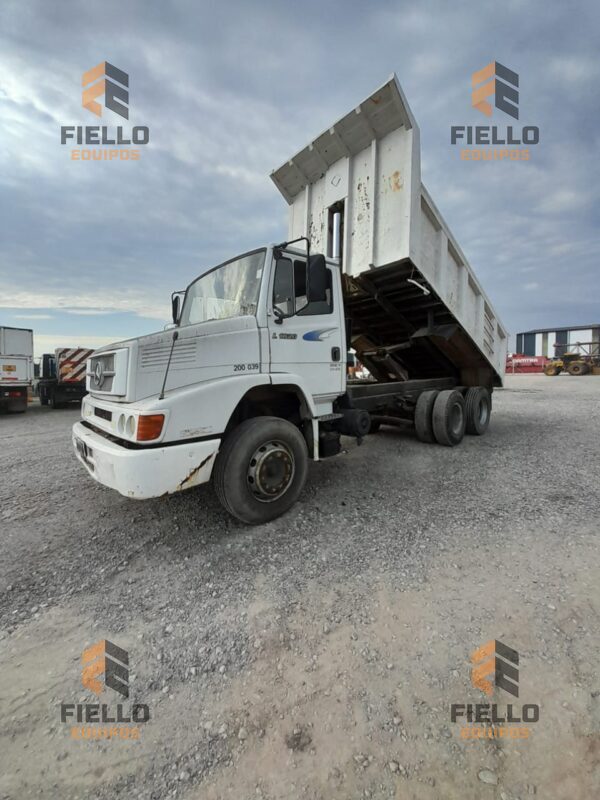 CAMIÓN VOLCADOR MERCEDES BENZ L1624 6X4 - Imagen 3