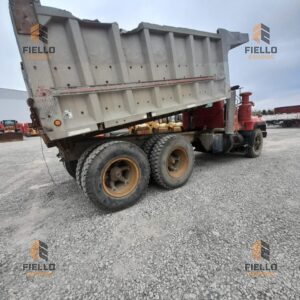 CAMIÓN VOLCADOR MACK TRUCKS