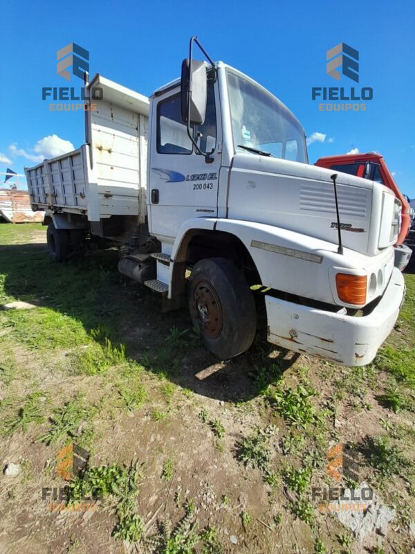 CAMIÓN MERCEDES BENZ L1218 EL
